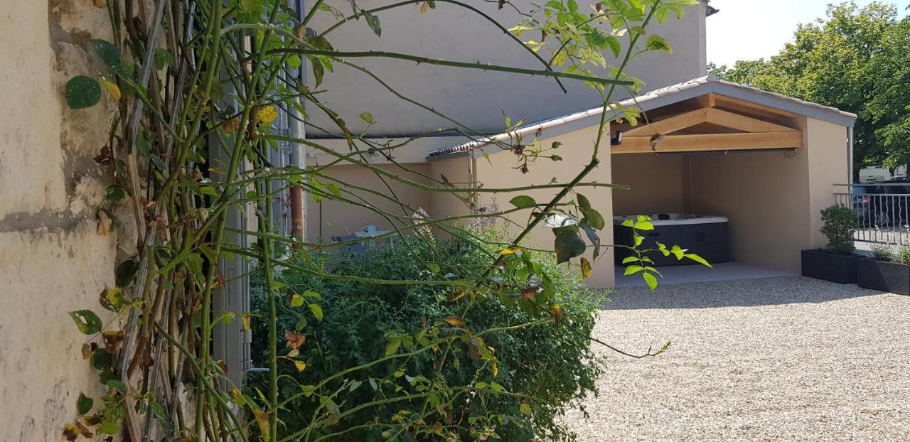 La Cour Saint Louis Bed & Breakfast Castelnau-Montratier Exterior photo